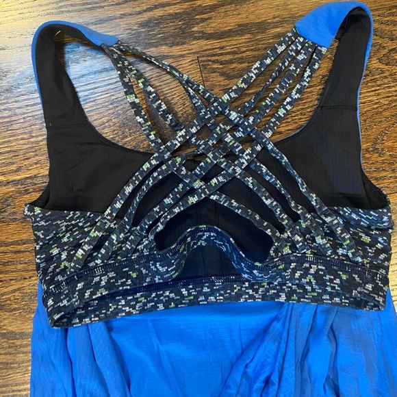 Lululemon tank with built in bra - Picture 3 of 5